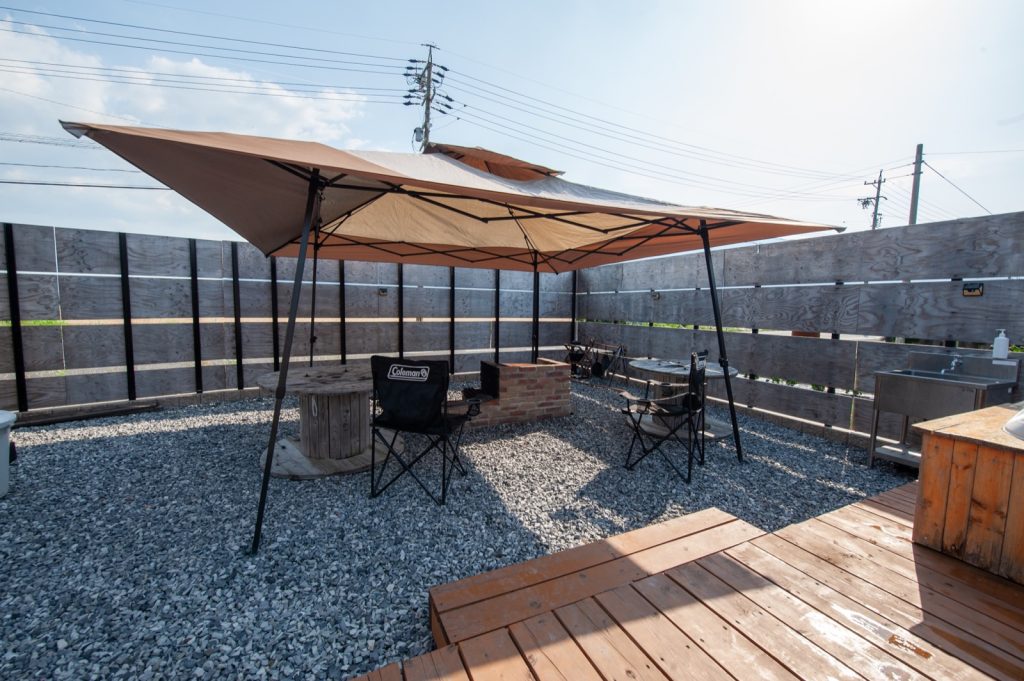 家族や友人と楽しめる屋外BBQスペース